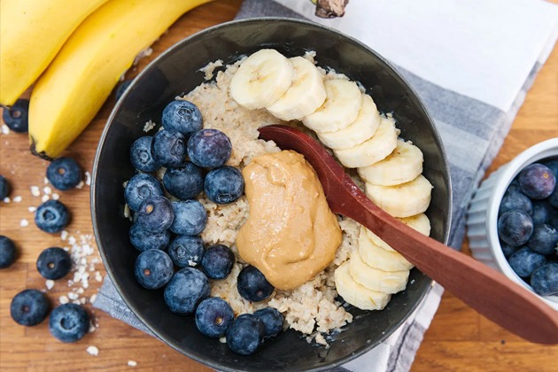 Top 8 Magic Effects of Eating Oatmeal Every Day, Say, Dietitians